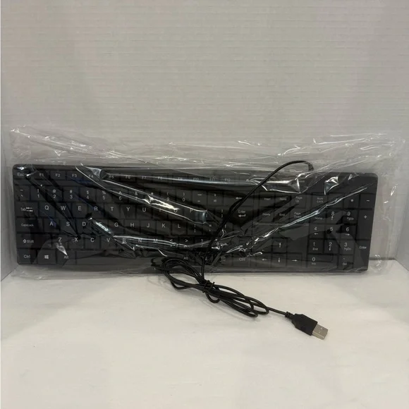 Wired Desktop Computer Keyboard — New in Box No tags - Picture 2 of 4
